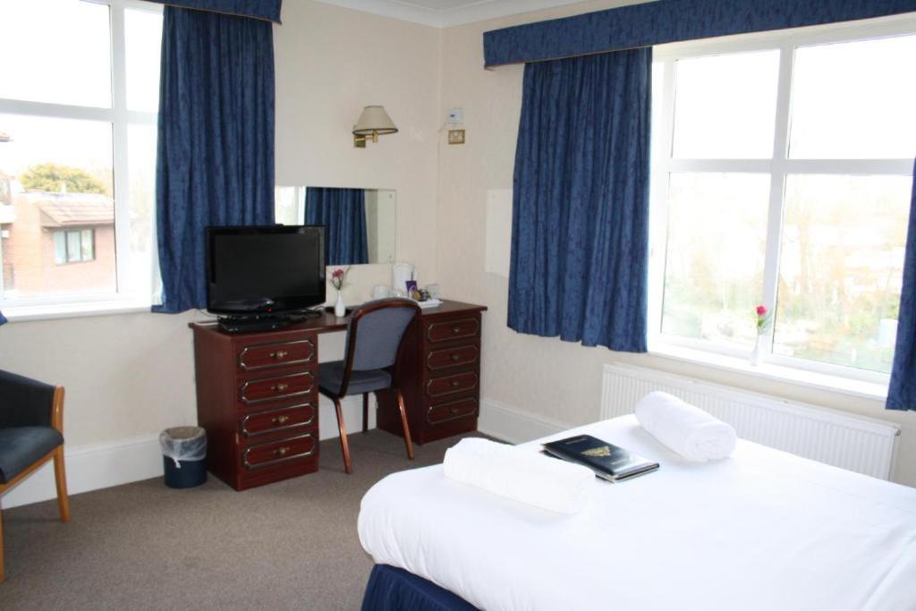 Uno Hotel Thames Maidenhead Dış mekan fotoğraf